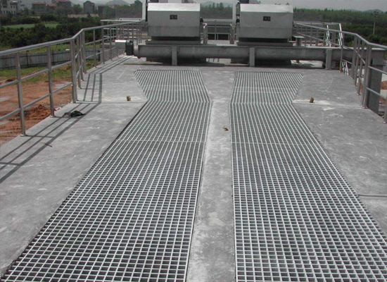 电厂热镀锌钢格板风力发电站用钢格栅板楼梯踏步板脚踏板